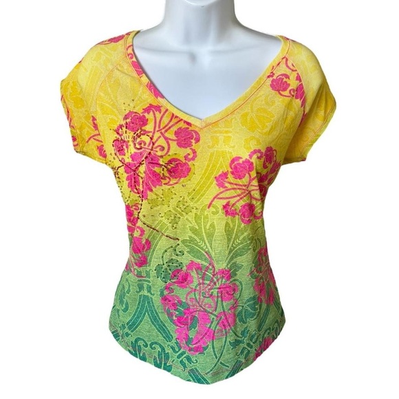 Vibrant Floral Short Sleeve Top - Picture 1 of 3